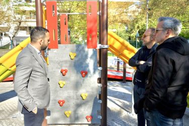 Ανακαινίζονται και συντηρούνται δεκάδες παιδικές χαρές στον δήμο Θεσσαλονίκης
