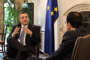 Συνάντηση Απόστολου Τζιτζικώστα με Νίκο Χριστοδουλίδη στην Κύπρο (ΦΩΤΟ)