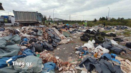 Θεσσαλονίκη: Απομακρύνθηκαν πάνω από 360 τόνοι αποβλήτων-σκουπιδιών από τα Τσαΐρια στην Περαία