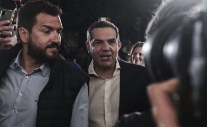 Εκλογές 2023: Στην Κουμουνδούρου ο Αλέξης Τσίπρας (ΦΩΤΟ)
