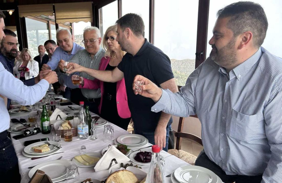 Νίκος Ανδρουλάκης γεύμα δημοσιογράφοι Ηράκλειο