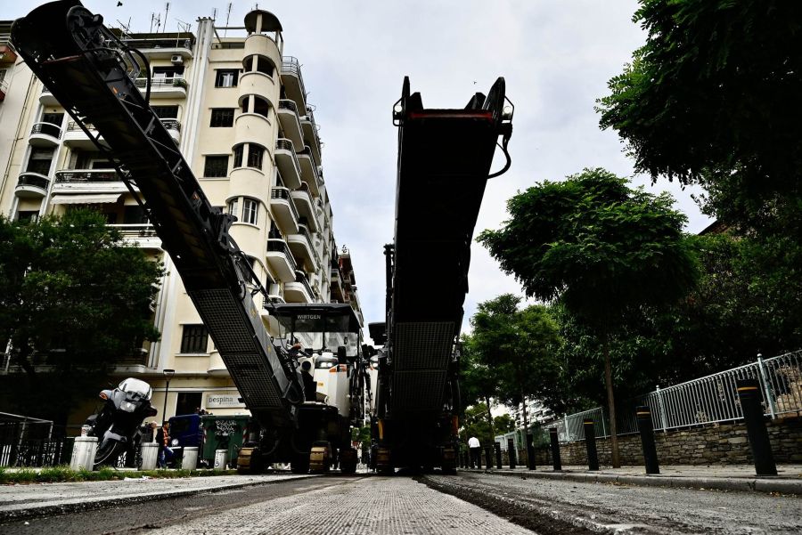 Θεσσαλονίκη έργα ασφαλτόστρωσης στη Μακένζι Κινγκ