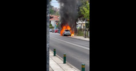 φωτιά αυτοκίνητο Πανόραμα Θεσσαλονίκης