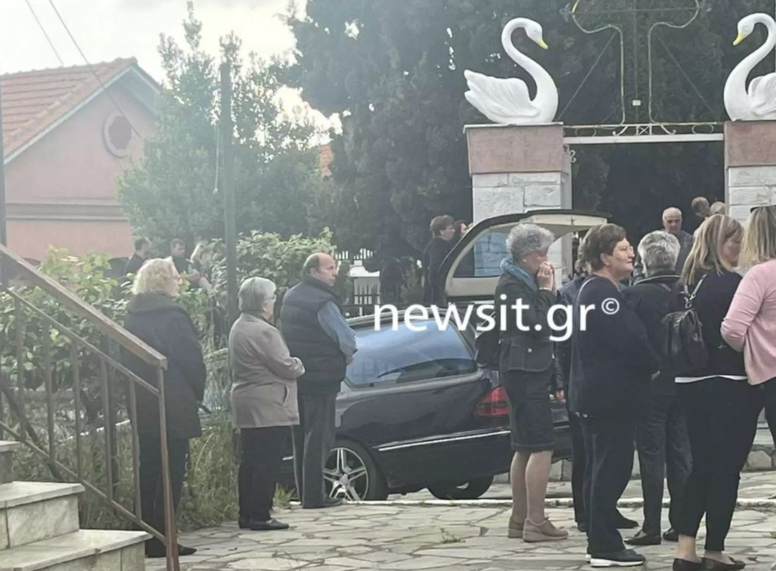 γυναικοκτονία στη Χαλκιδική κηδείες