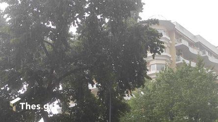 Καιρός: Μέχρι τους 38 βαθμούς αύριο η θερμοκρασία – Πού θα σημειωθούν βροχές και καταιγίδες