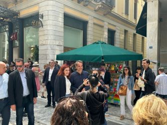 Στην Ερμού λίγο πριν τις εκλογές ο Κυριάκος Μητσοτάκης (ΦΩΤΟ)