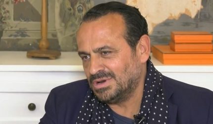 Βασίλης Ζούλιας: «Θα έπρεπε να είμαστε αριστεροί στην καρδιά και δεξιοί στην τσέπη» (ΒΙΝΤΕΟ)