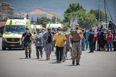 Ναυάγιο στην Πύλο: Βίντεο ντοκουμέντο από την διάσωση μεταναστών – Συνεχίζονται οι έρευνες