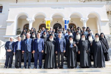 Tο Aγιον Oρος επισκέφθηκε Απόστολος Τζιτζικώστας (ΦΩΤΟ)