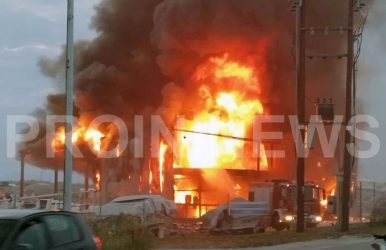 Κεραμωτή: Ξέσπασε φωτιά σε χώρο φύλαξης σκαφών αναψυχής (ΒΙΝΤΕΟ & ΦΩΤΟ)