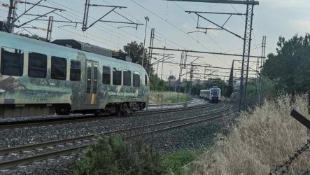 Δύο τρένα στην ίδια γραμμή στην Λάρισα – Παραλίγο να επαναληφθεί νέα τραγωδία