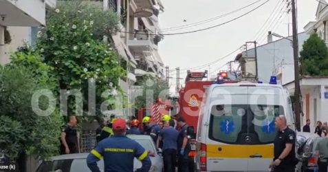Σοκ στην Λάρισα: Αυτοπυρπολήθηκε και καρφώθηκε σε κάγκελα πέφτοντας από το μπαλκόνι