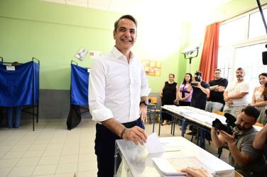 Εκλογές 2023: Με τα παιδιά του ψήφισε ξανά ο Κυριάκος Μητσοτάκης – «Οι πολίτες θα κάνουν το καθήκον τους με ωριμότητα»