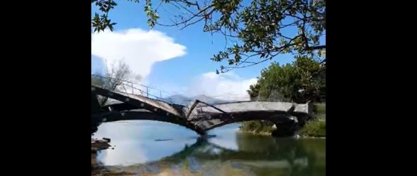 Σοκ: Γέφυρα στην Αρτα κατέρρευσε σαν πύργος από τραπουλόχαρτα (ΒΙΝΤΕΟ)