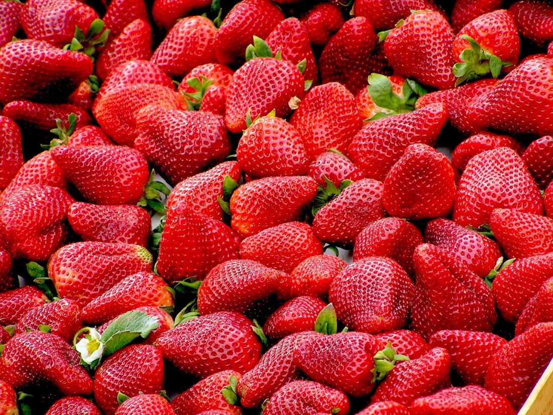 φράουλες φρούτα
