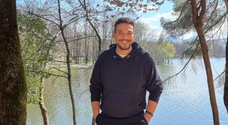 Κώστας Τσουρός σε Ελεονώρα Μελέτη: «Εδώ θα κάθομαι – Η καρέκλα δεν αλλάζει» (ΒΙΝΤΕΟ)
