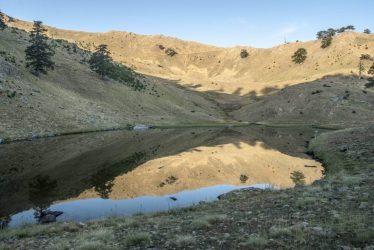 Δρακόλιμνες της Φλέγγας λίμνες Εθνικός Δρυμός Βάλια Κάλντα Πίνδος πεζοπορία ανάβαση