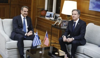 O Μπλίνκεν συνεχάρη τηλεφωνικά τον Μητσοτάκη