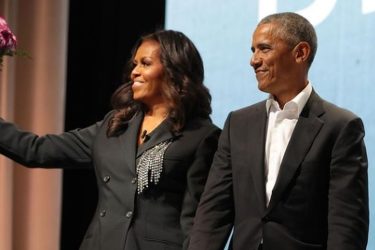 Μπαράκ Ομπάμα και Μισέλ για διακοπές σε Πάρο και Αντίπαρο