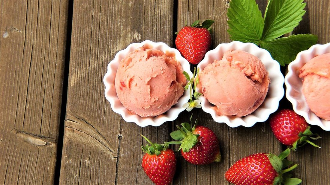 παγωτό φράουλα συνταγή κουζίνα γλυκά