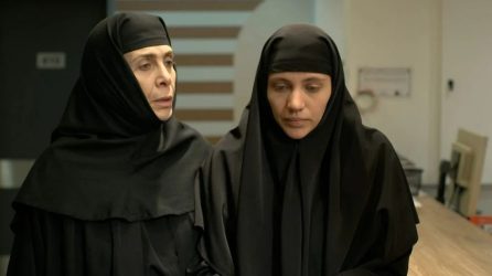 Μαύρο Ρόδο: Ο Βίκος αποκαλύπτει ότι μητέρα του είναι η Φιλαρέτη