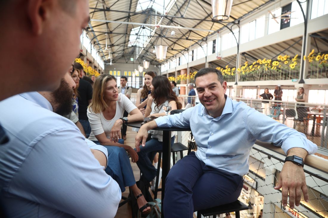 Τσίπρας Θεσσαλονίκη γεύμα Αγορά Μοδιάνο δημοσιογράφοι