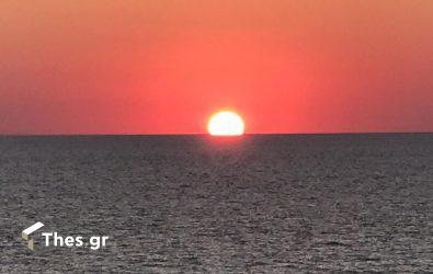 Μαγευτικό το ηλιοβασίλεμα στην Χαλκιδική (ΒΙΝΤΕΟ & ΦΩΤΟ)