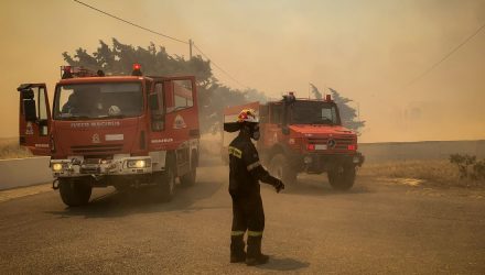 Φωτιά στον Εβρο: Επέστρεψαν στα σπίτια τους οι κάτοικοι της Λευκίμμης – Δεν υπάρχει ενεργό μέτωπο