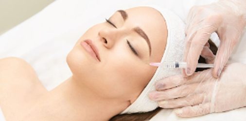 Σάλος με τις καταγγελίες για παράνομα botox – «Τα βλέφαρα μου έχουν πέσει» (ΒΙΝΤΕΟ)