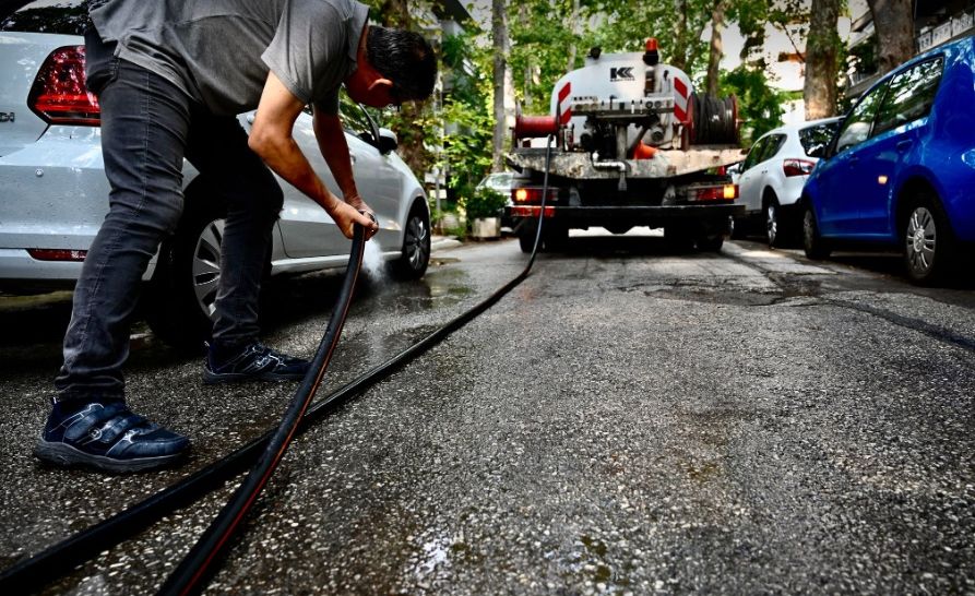 Δήμος Θεσσαλονίκη: Κυριακάτικη πρωινή καθαριότητα στην οδό Βαφοπούλου