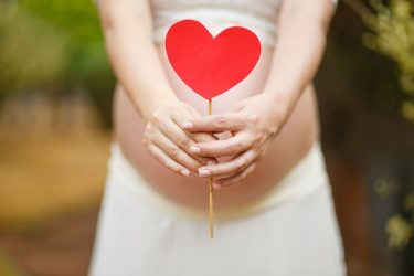 6 συμβουλές για τις έγκυες γυναίκες στον καύσωνα