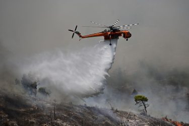 Φωτιά στη Ρόδο: Εντολή για εκκένωση της κοινότητας Απόλλωνα