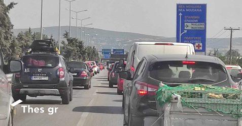 Θεσσαλονίκη: Αυξημένη η κίνηση στο δρόμο προς Χαλκιδική (ΧΑΡΤΗΣ)