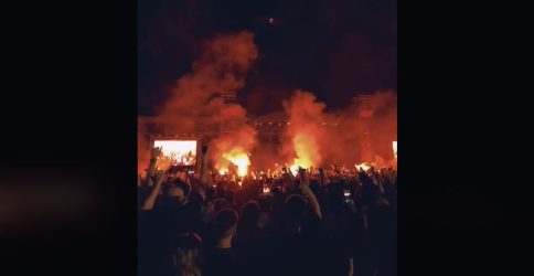 “Εβαλε φωτιά” στη Λάρισα ο ΛΕΞ – Κόκκινη αρένα το στάδιο της ΑΕΛ (ΒΙΝΤΕΟ)