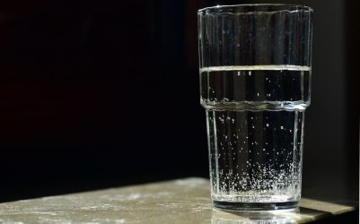 Πόσο νερό χρειάζεται να πίνουν τα παιδιά;