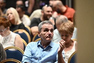 Ευκλείδης Τσακαλώτος: «Ο Μητσοτάκης θέλει να τελειώσει με τον ΣΥΡΙΖΑ, αλλά θα μας βρει μπροστά»