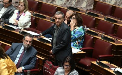 Ανακοίνωσε την υποψηφιότητά του για την ηγεσία του ΣΥΡΙΖΑ ο Τσακαλώτος