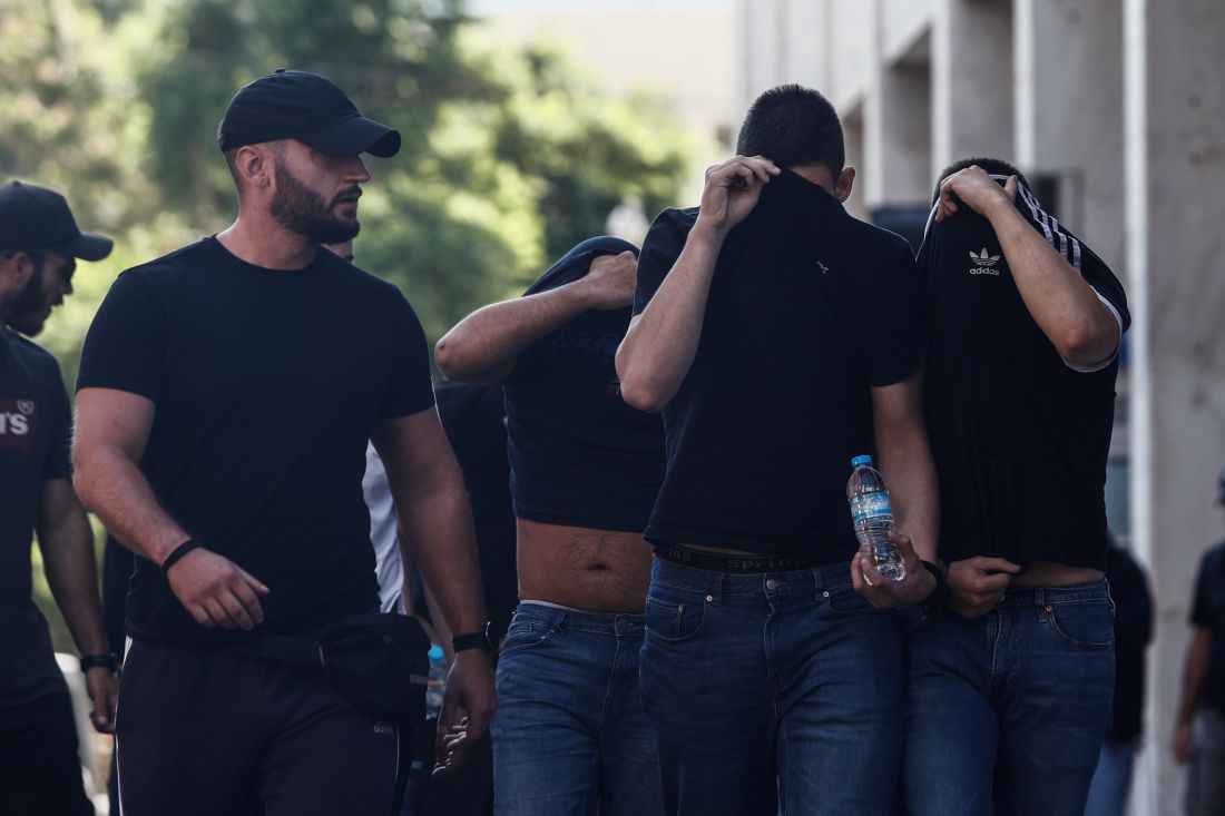 Νέα Φιλαδέλφεια ανακριτής επεισόδια