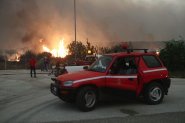 Φωτιά στον Εβρο: Δύσκολα τα πράγματα με τις εναλλαγές του αέρα – Στο Σουφλί το μεγαλύτερο μέτωπο (ΒΙΝΤΕΟ)