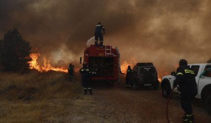 Ελεύθεροι οι τρεις συλληφθέντες για τους εμπρησμούς σε Αυλώνα και Μενίδι