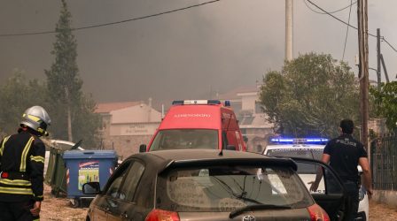Φωτιά στην Πάρνηθα: Αγνοείται άνδρας στη Χασιά – Ανεξέλεγκτη η πύρινη “κόλαση” (ΒΙΝΤΕΟ)