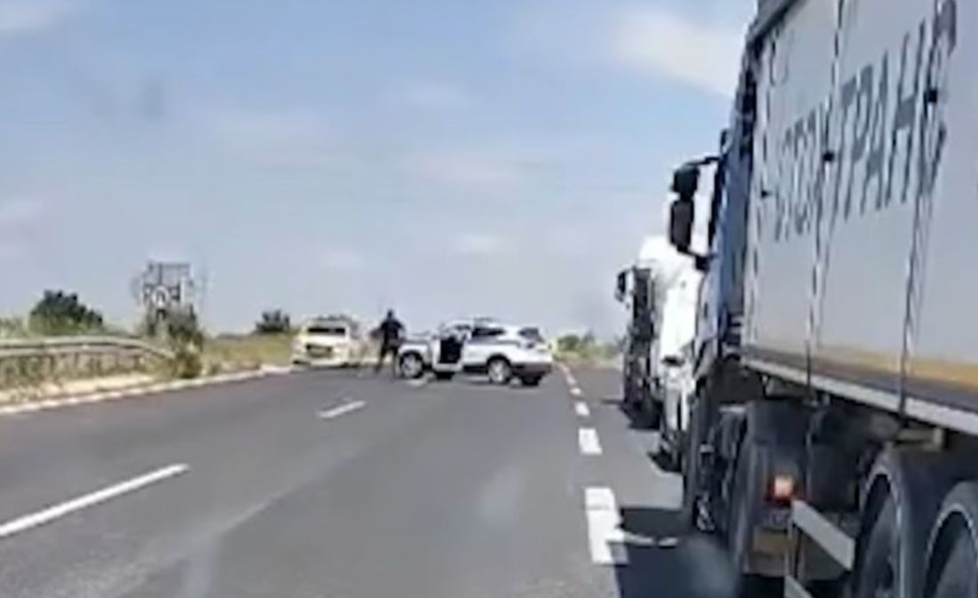 Διακινητής κινείται αντίθετα στην Εγνατία Οδό προσπερνώντας μπλόκο της Αστυνομίας