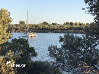 Ιστιοφόρο με τουρίστες προσάραξε στη Σιθωνία