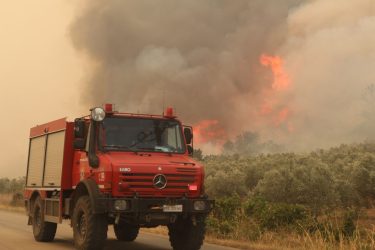 Κιλκίς: Υπό έλεγχο η πυρκαγιά κοντά στους Ευζώνους – Αποκαταστάθηκε η κυκλοφορία των οχημάτων 