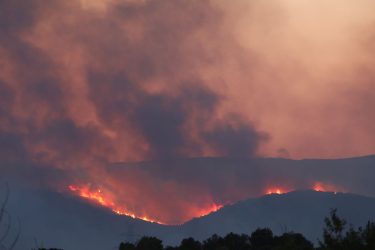 φωτιά στην Καβάλα αναζωπυρώσεις