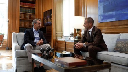 Συνάντηση Μητσοτάκη αύριο με τον πρόεδρο της UEFA και τους ιδιοκτήτες ΑΕΚ, Παναθηναϊκού, Ολυμπιακού, ΠΑΟΚ