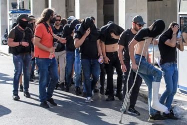 Νεα Φιλαδέλφεια: Στον εισαγγελέα ακόμη 30 κατηγορούμενοι χούλιγκανς (ΦΩΤΟ)