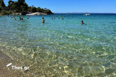 «Βουλιάζει» από κόσμο η Χαλκιδική