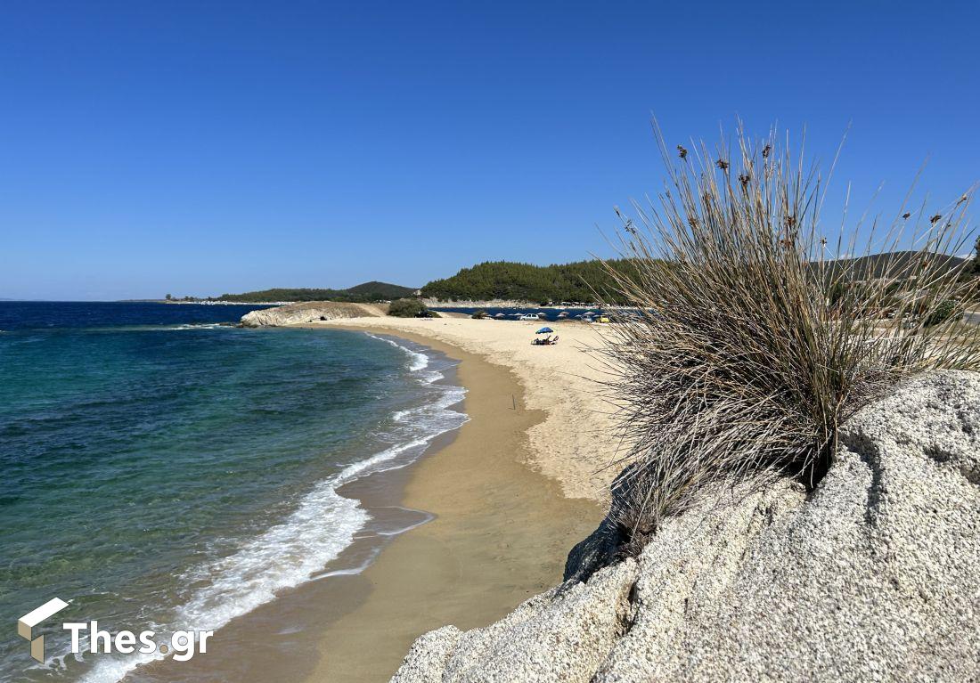 Τορώνη Σιθωνία Χαλκιδική Κόρακας παραλία Luka Beach καλοκαίρι διακοπές θάλασσα