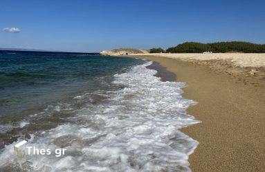 Τορώνη Σιθωνία Χαλκιδική Κόρακας παραλία Luka Beach καλοκαίρι διακοπές θάλασσα